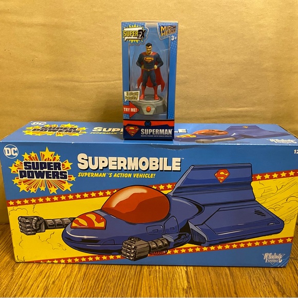 Superman Toy Bundle. Super FX Talking Superman Figure & Super Powers Supermobile - Picture 2 of 6